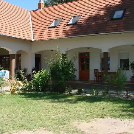 Bodobács Ház * Tabdi